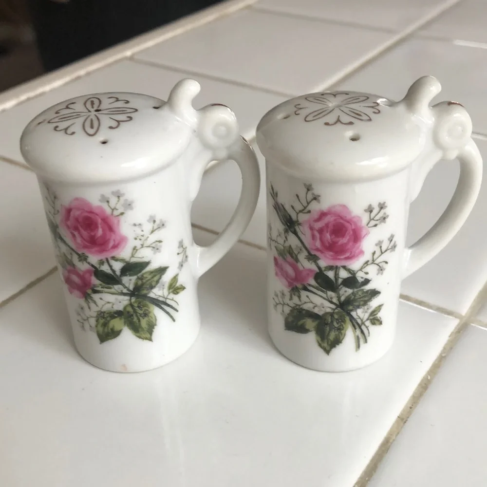 Vintage floral salt and pepper set.